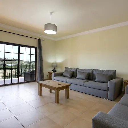 Charming Townhouse In Silves, Algarve *